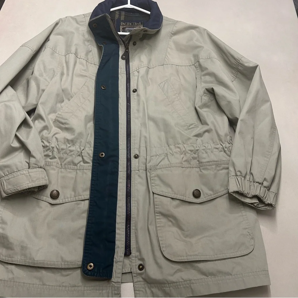 Vintage Pacific Trail Women’s Tan UtilityJacket with Navy Trim , Size XL - Picture 5 of 8